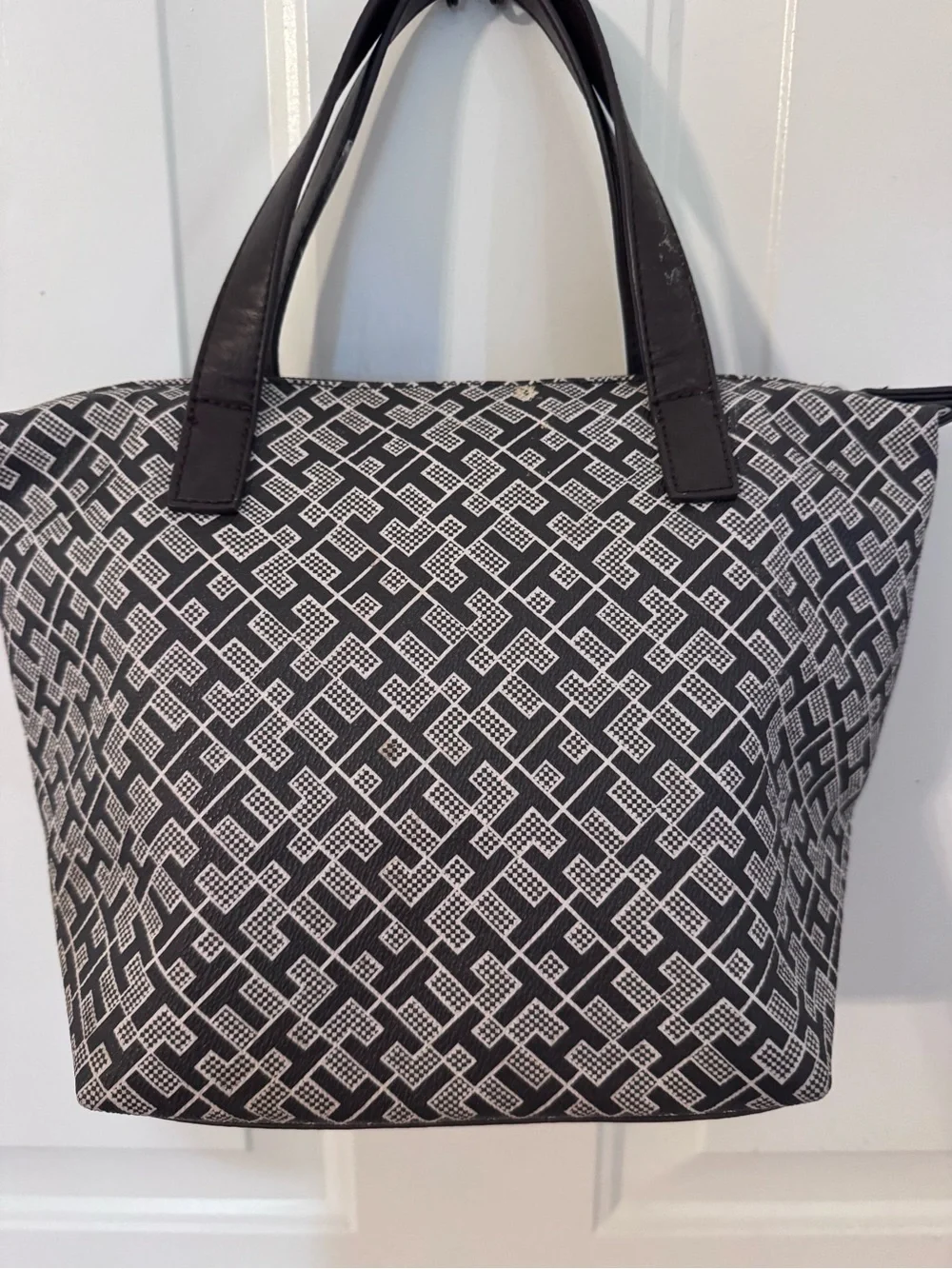 NWT-Tommy Hilfiger tote bag